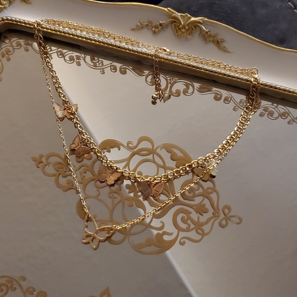 🦋 layered gold plated butterfly necklace - Picture 2 of 4